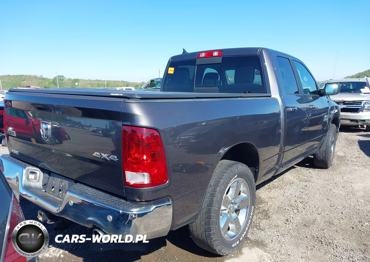 2018 Ram 1500 VIN:1C6RR7GT8JS312702 - 4