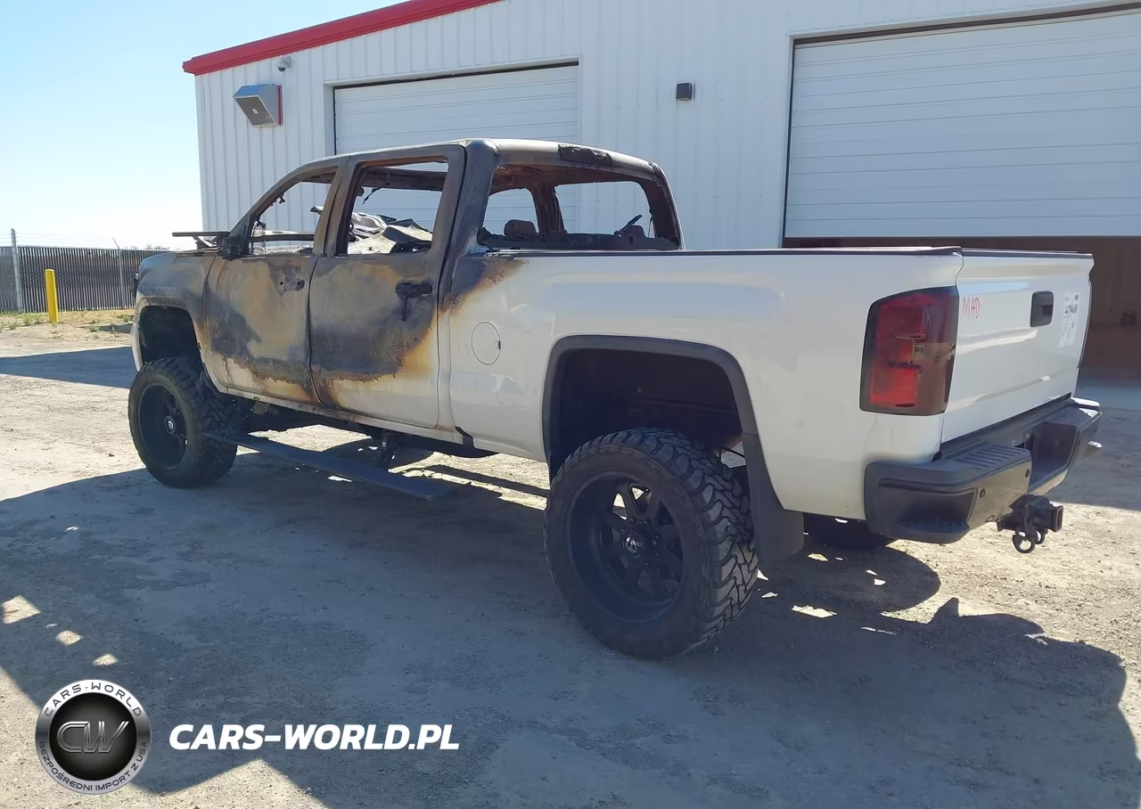 2017 GMC Sierra 2500Hd Denali VIN:1GT12UEY3HF174237 - 3