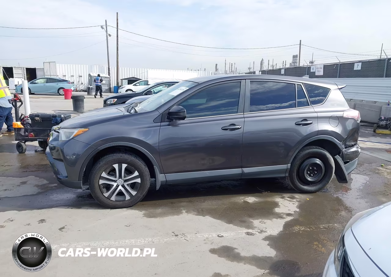 2018 Toyota Rav4 Le VIN:JTMZFREV6JJ730635 - 15