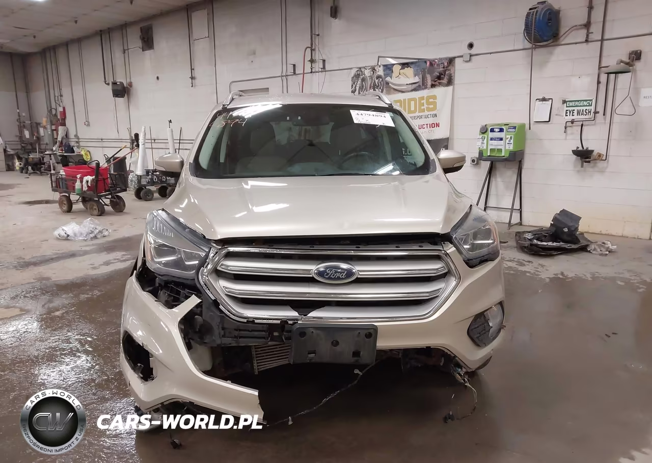 2018 Ford Escape Titanium VIN:1FMCU9J93JUB74587 - 13