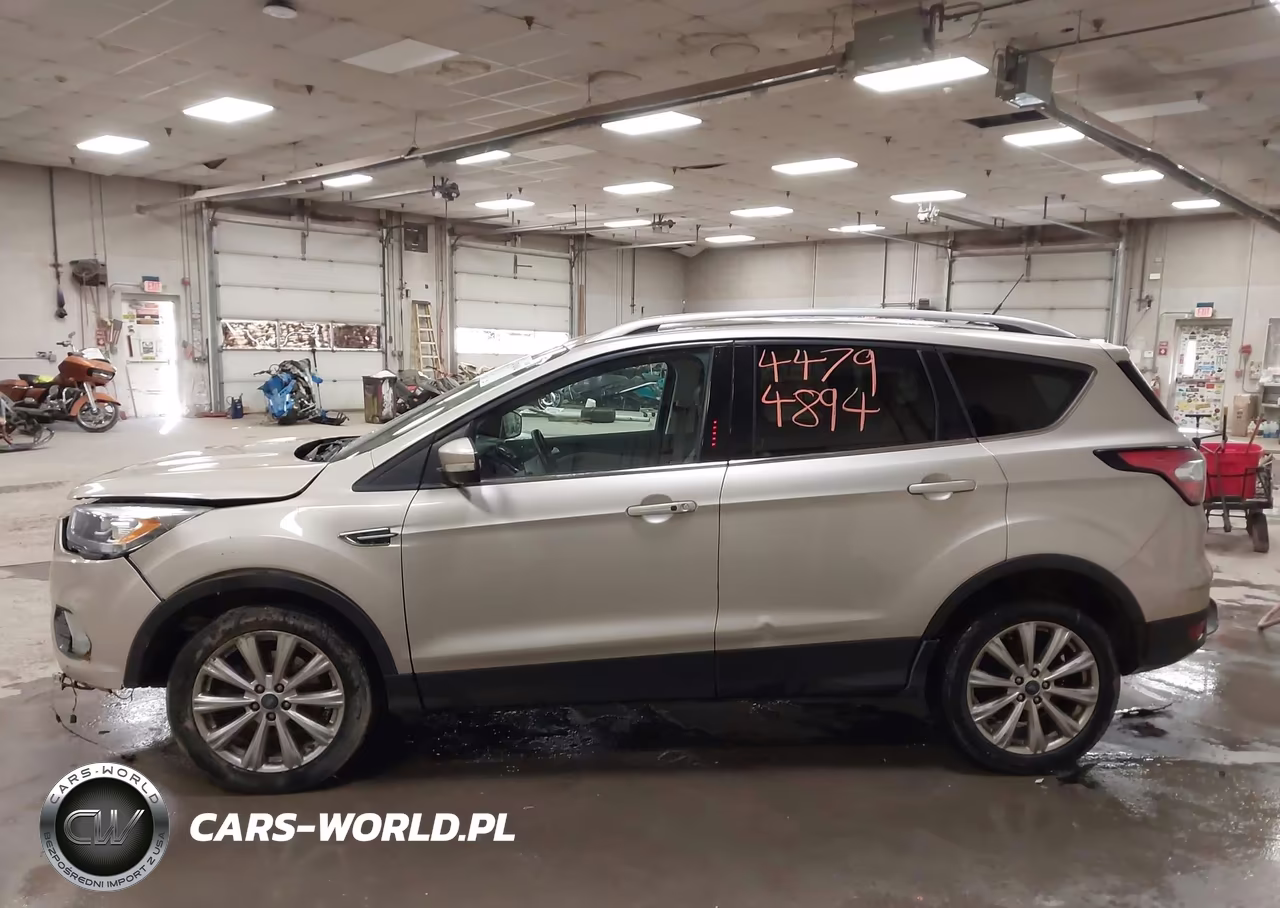 2018 Ford Escape Titanium VIN:1FMCU9J93JUB74587 - 15