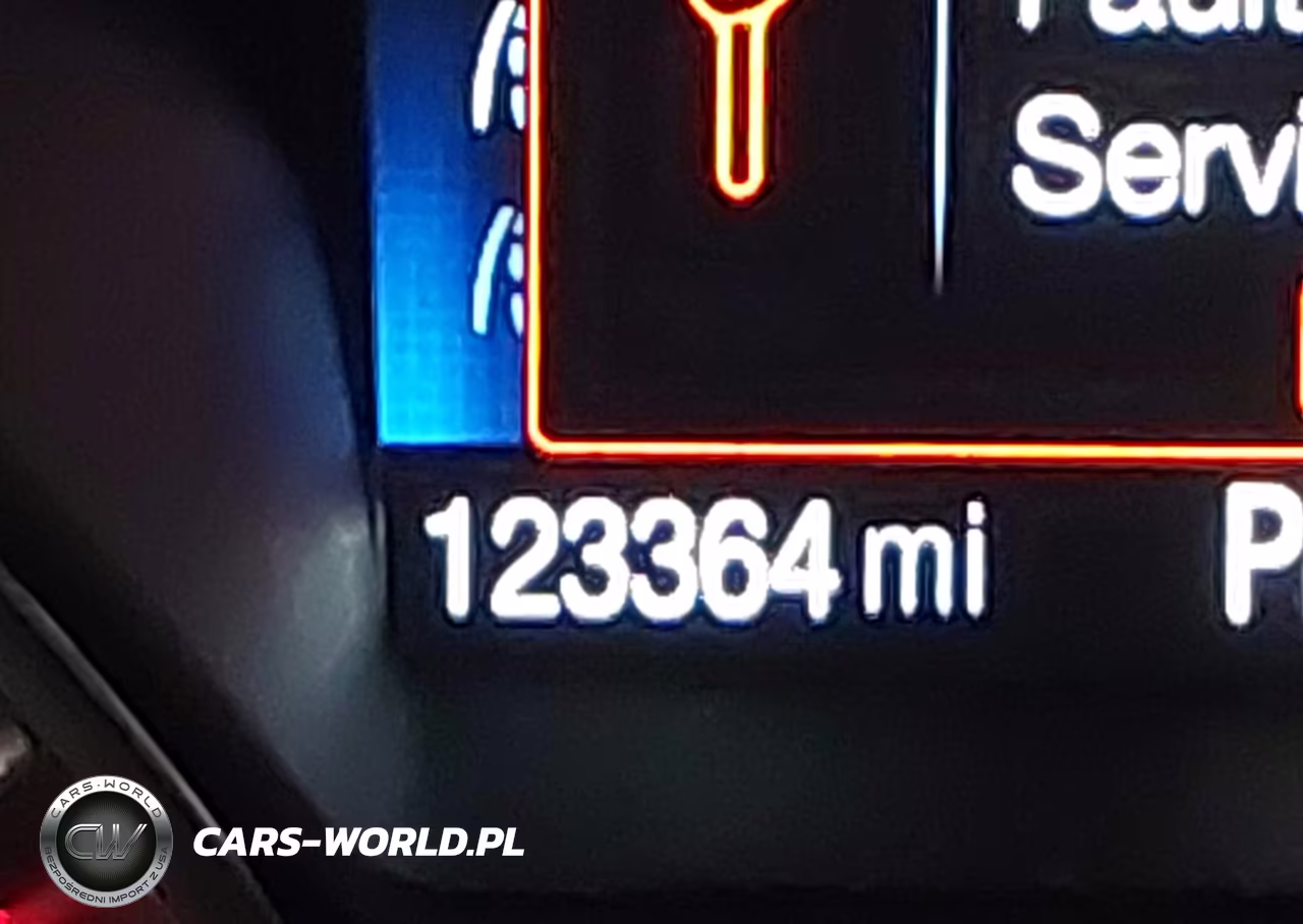 2018 Ford Escape Titanium VIN:1FMCU9J93JUB74587 - 16