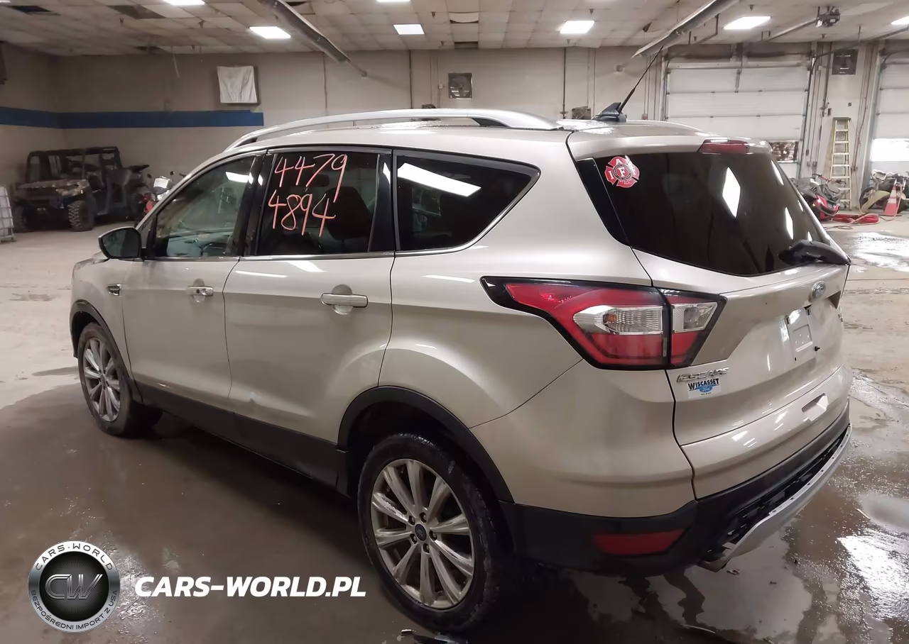 2018 Ford Escape Titanium VIN:1FMCU9J93JUB74587 - 3