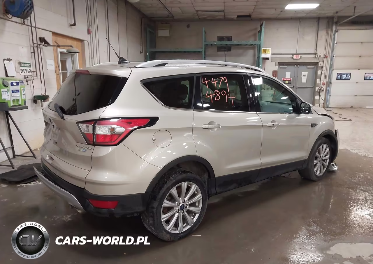 2018 Ford Escape Titanium VIN:1FMCU9J93JUB74587 - 4