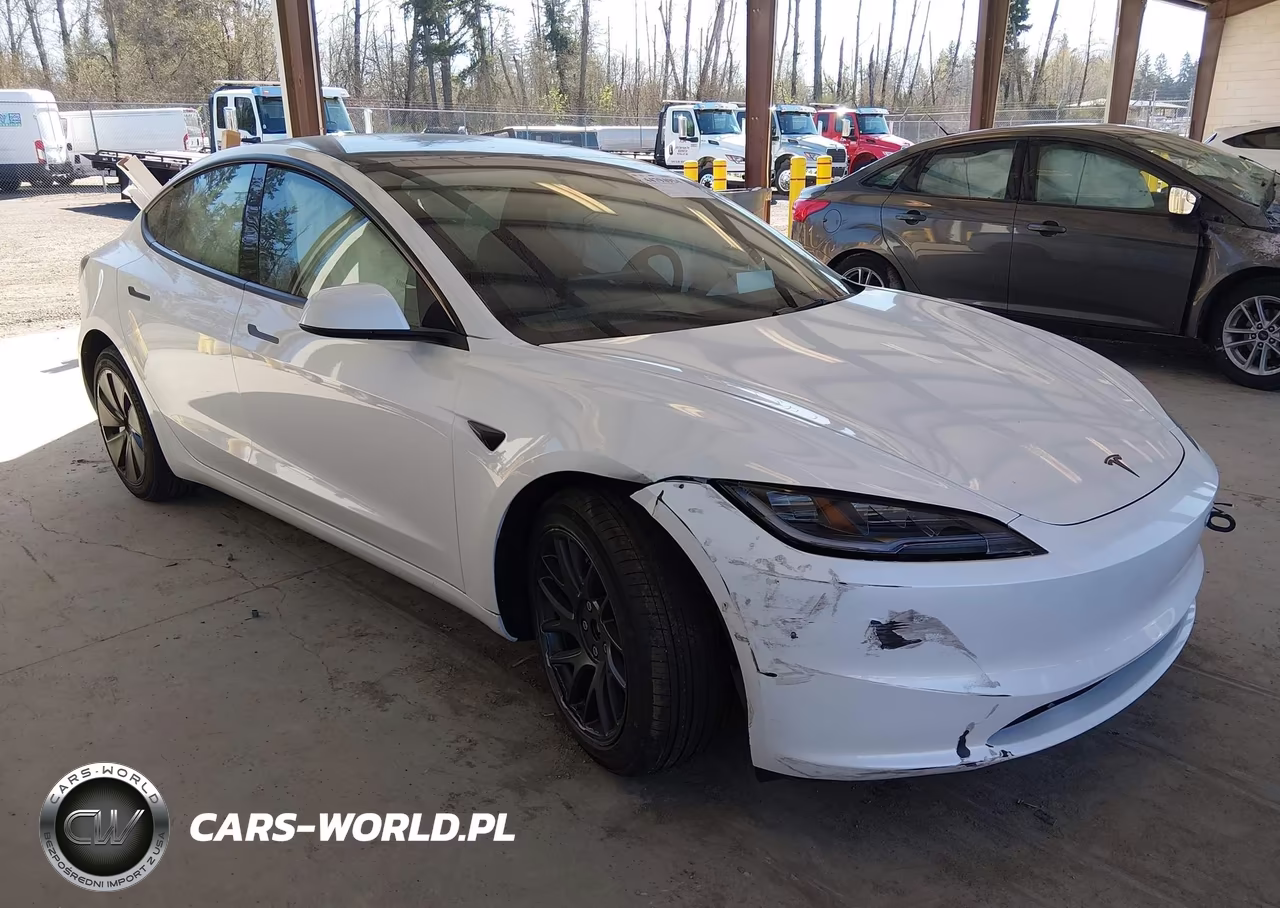 2026 Tesla Model 3 Premium Rear-Wheel Drive-Standard Rear-Wheel Drive – zdjęcie 1 z 17