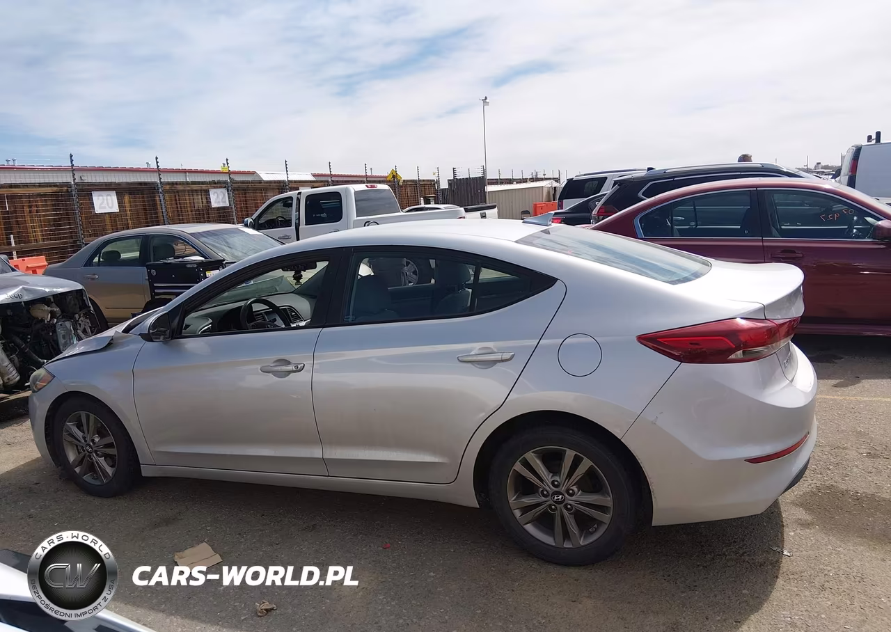 2017 Hyundai Elantra Se VIN:5NPD84LF5HH140562 - 14
