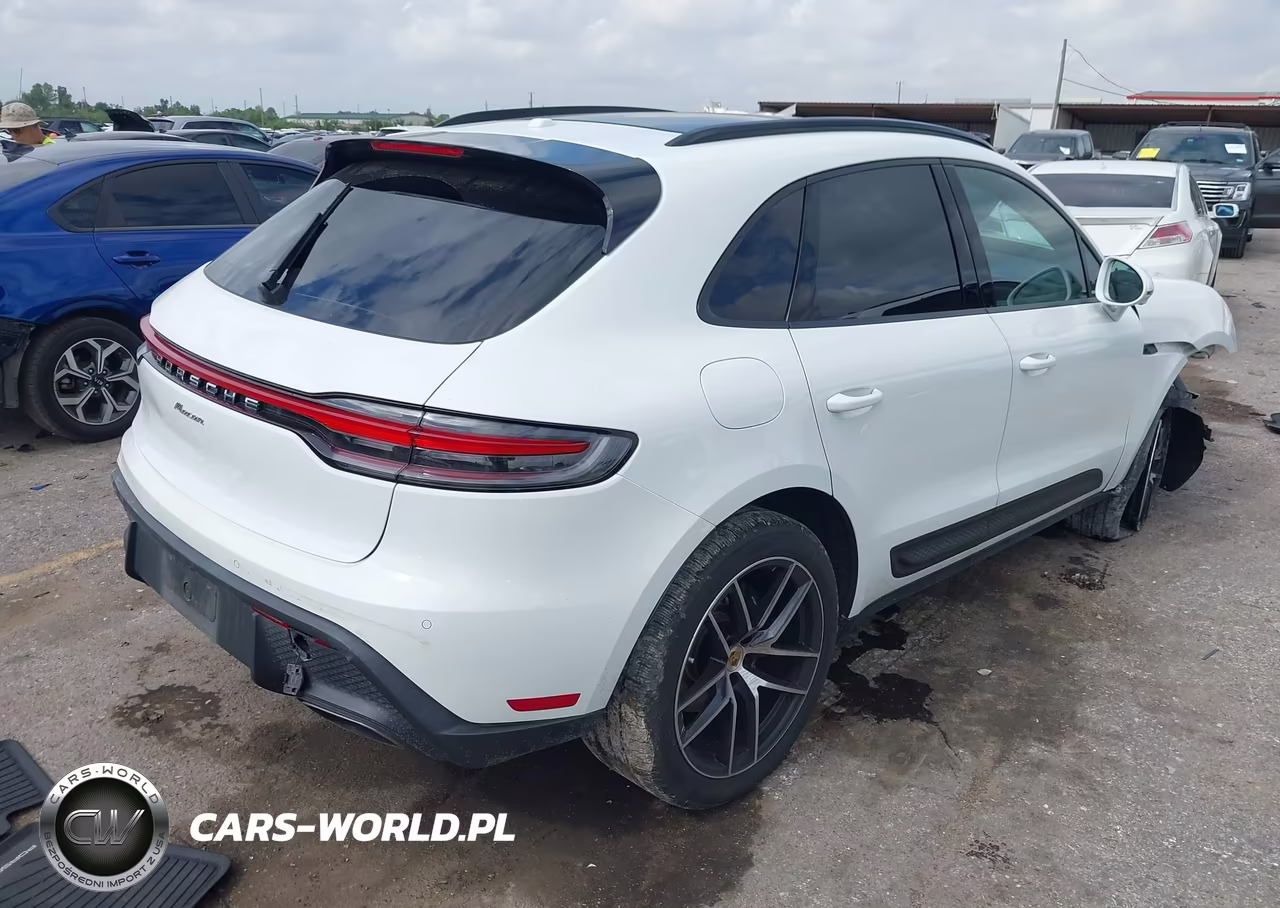 2023 Porsche Macan T VIN:WP1AA2A54PLB21841 - 4