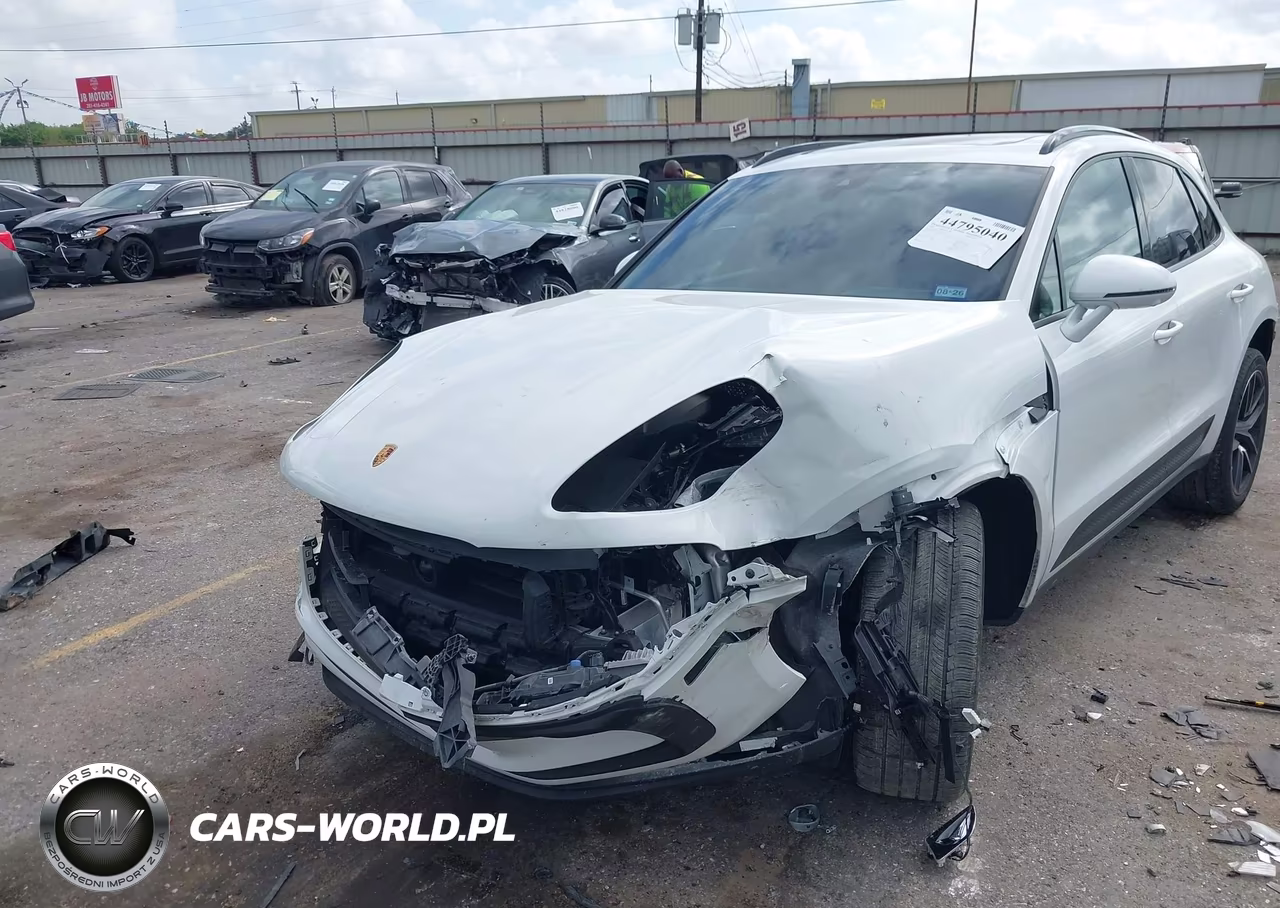 2023 Porsche Macan T VIN:WP1AA2A54PLB21841 - 6