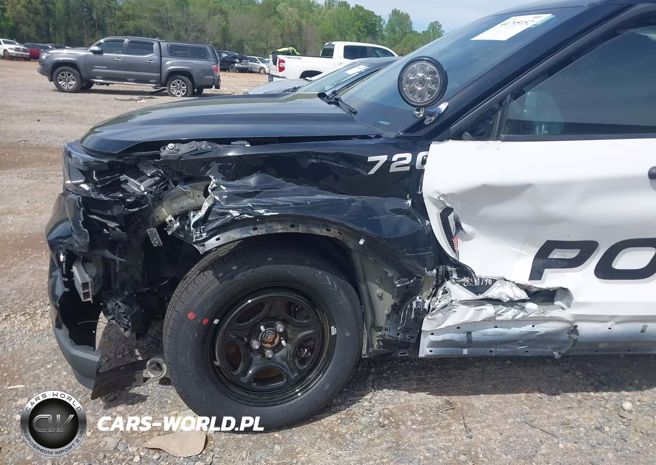 2022 Ford Police Interceptor Utility VIN:1FM5K8AB1NGA07628 - 17