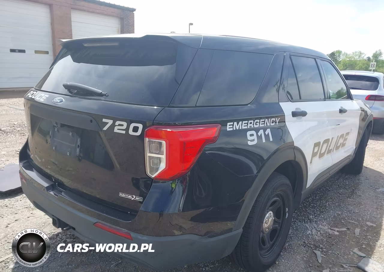 2022 Ford Police Interceptor Utility VIN:1FM5K8AB1NGA07628 - 4
