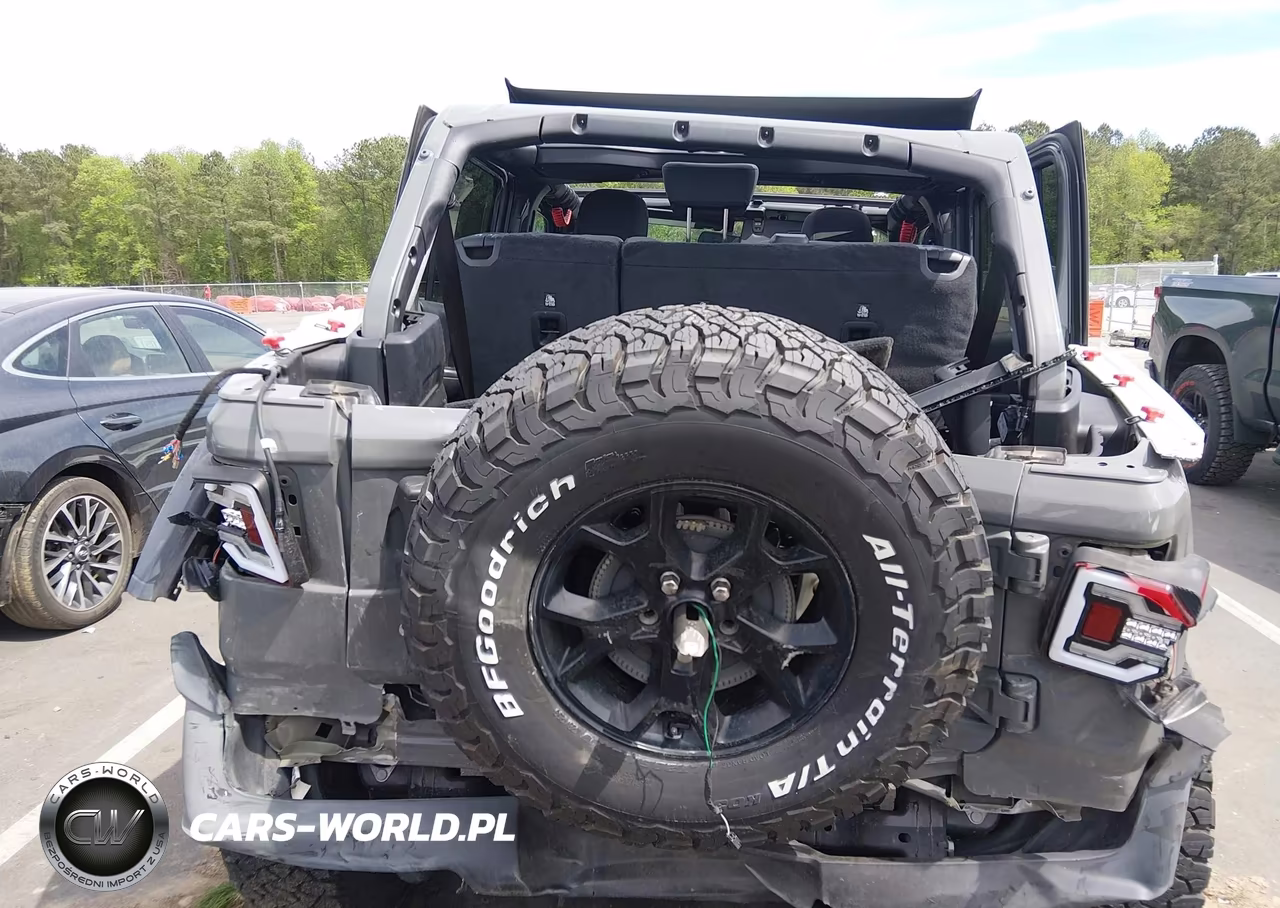 2021 Jeep Wrangler Unlimited Willys Sport 4X4 VIN:1C4HJXDG9MW692522 - 17