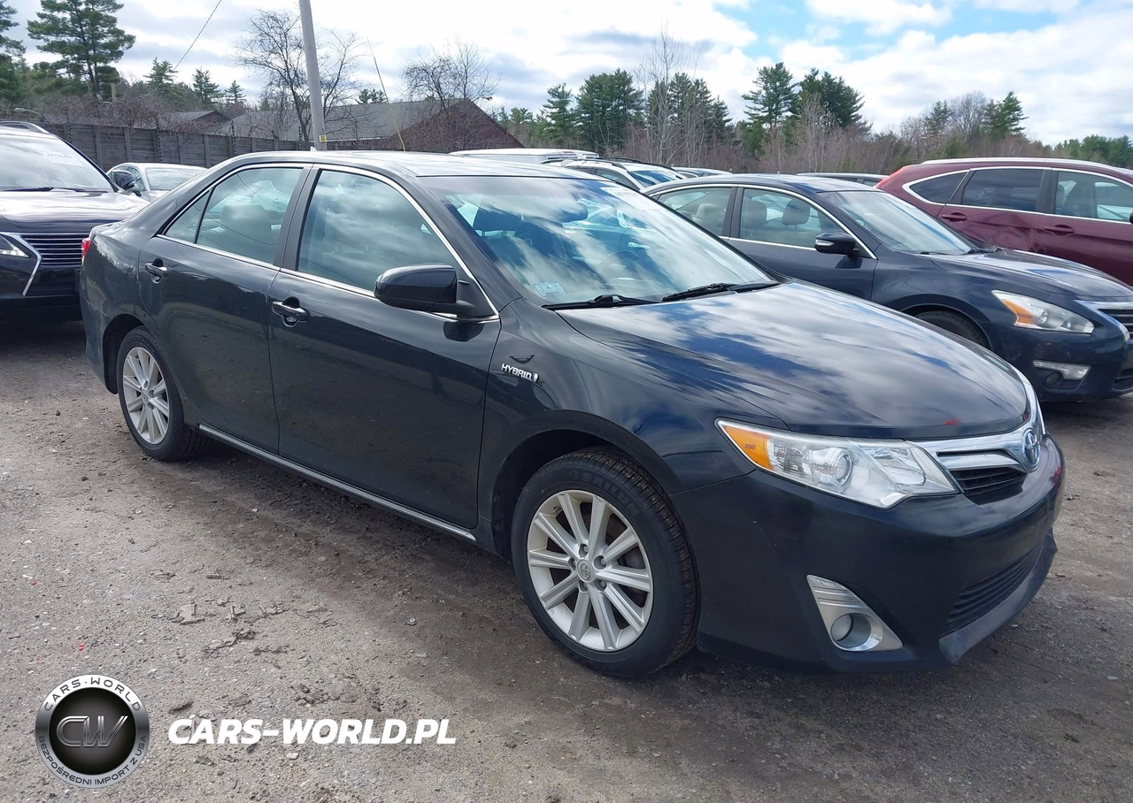 2013 Toyota Camry Hybrid Xle