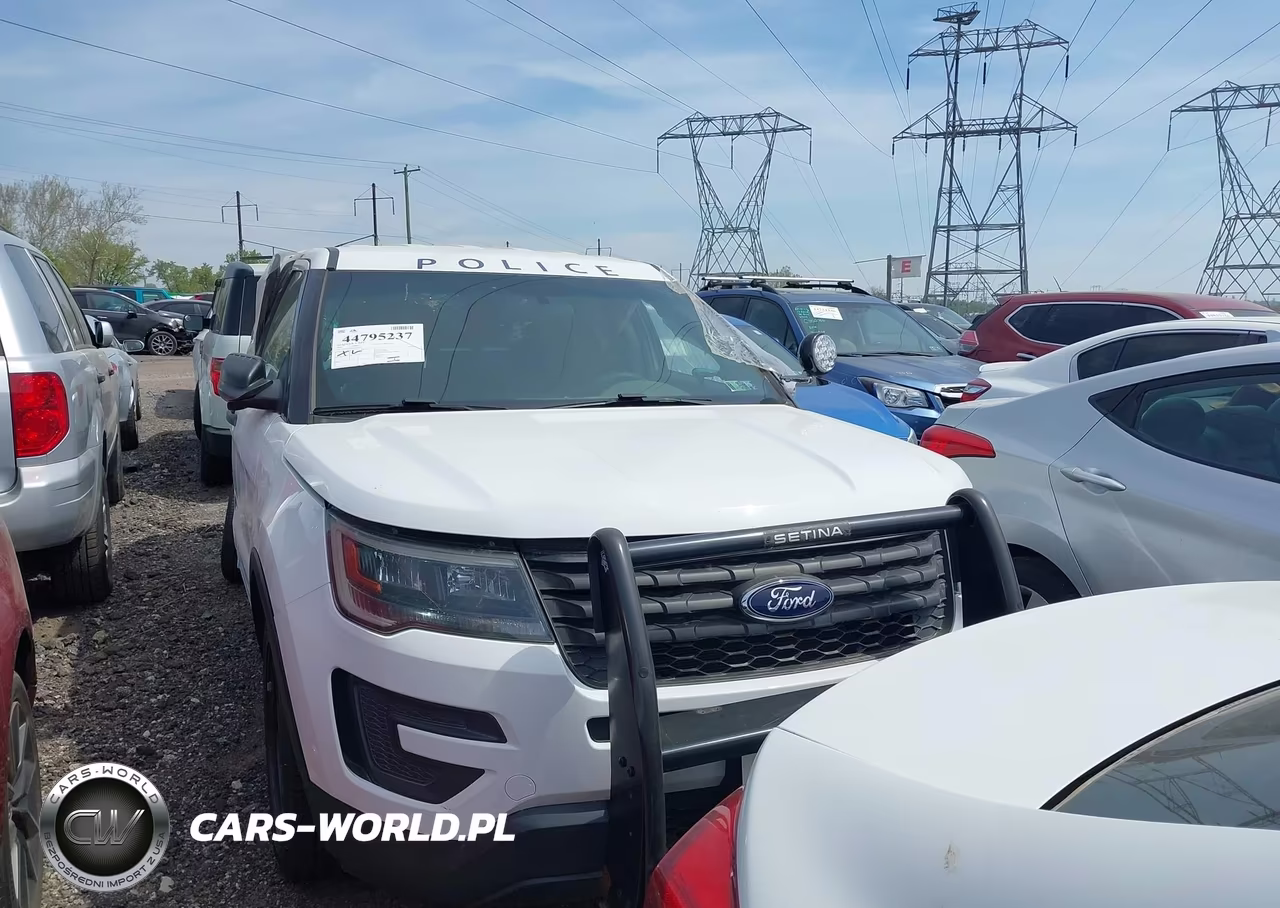 2016 Ford Utility Police Interceptor – zdjęcie 1 z 17