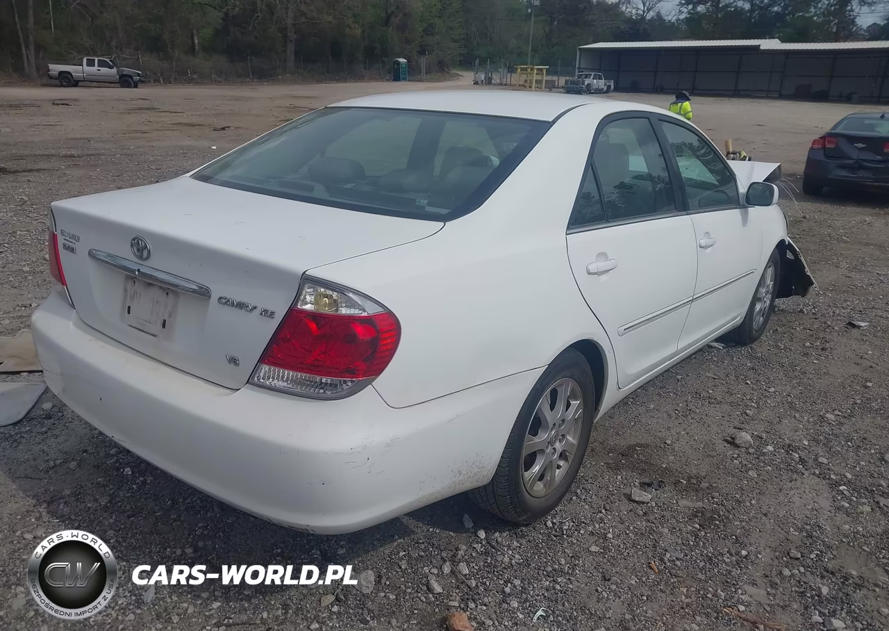 2005 Toyota Camry Xle V6 VIN:4T1BF30K95U093347 - 4