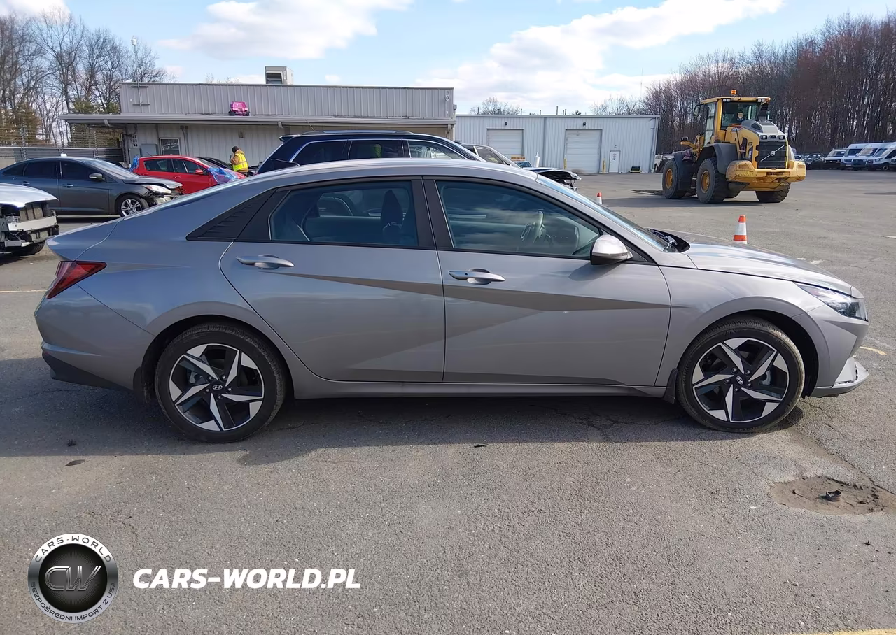 2023 Hyundai Elantra Sel VIN:KMHLS4AG3PU572673 - 13