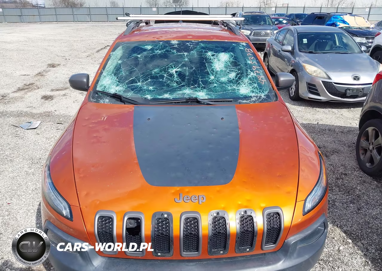 2015 Jeep Cherokee Trailhawk VIN:1C4PJMBBXFW576847 - 6