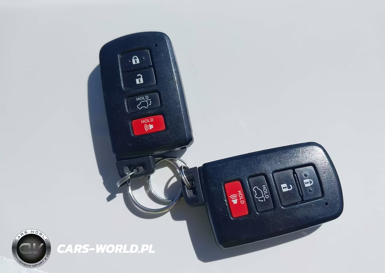 2016 Toyota Rav4 Hybrid Limited VIN:JTMDJREV0GD004348 - 11