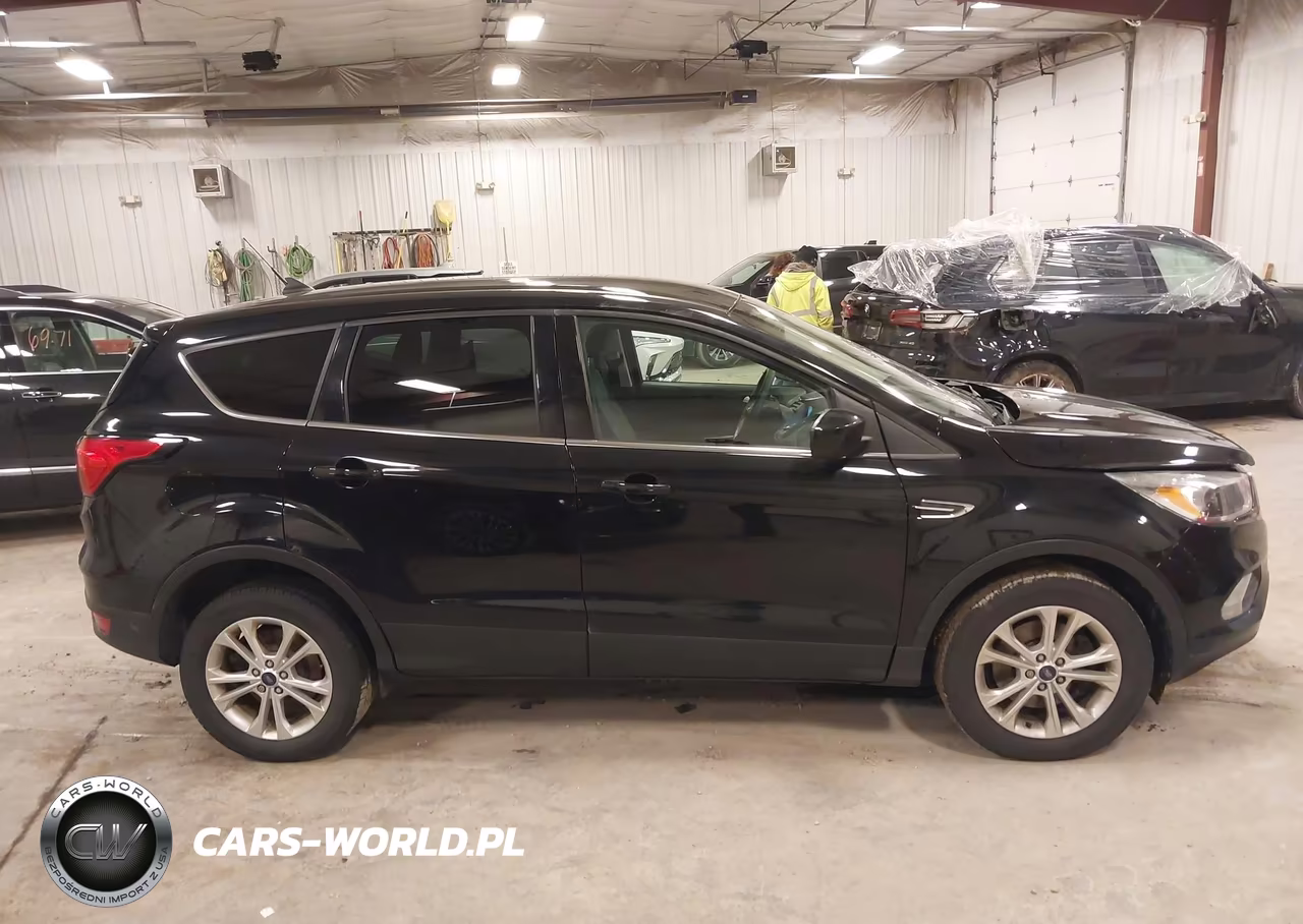 2019 Ford Escape Se VIN:1FMCU9GD8KUB38228 - 13
