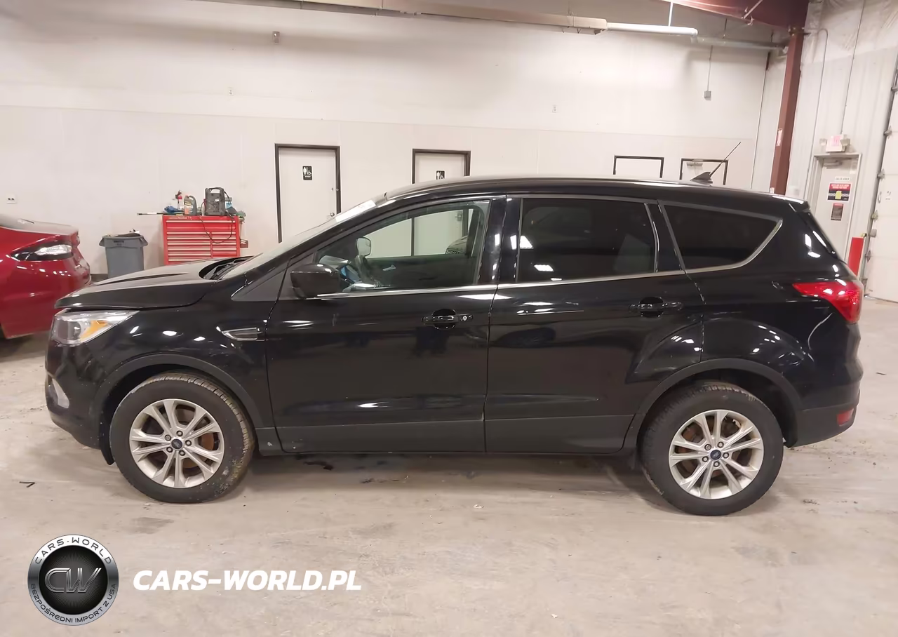 2019 Ford Escape Se VIN:1FMCU9GD8KUB38228 - 14
