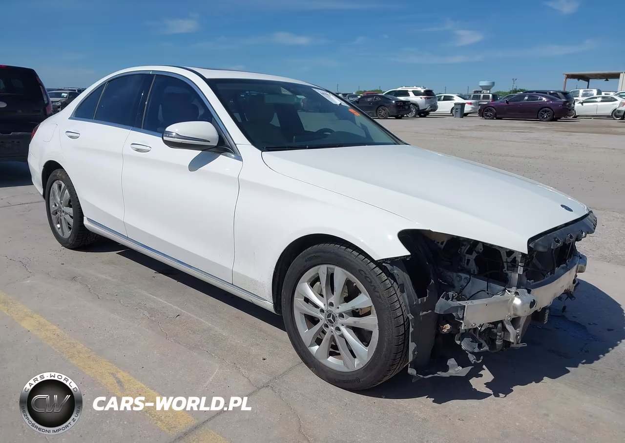 2019 Mercedes-Benz C 300 – zdjęcie 1 z 17