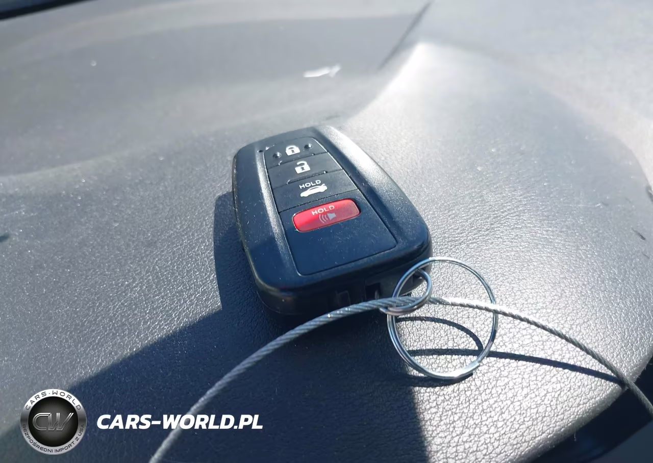 2021 Toyota Corolla Hybrid Le VIN:JTDEAMDE8MJ030931 - 11