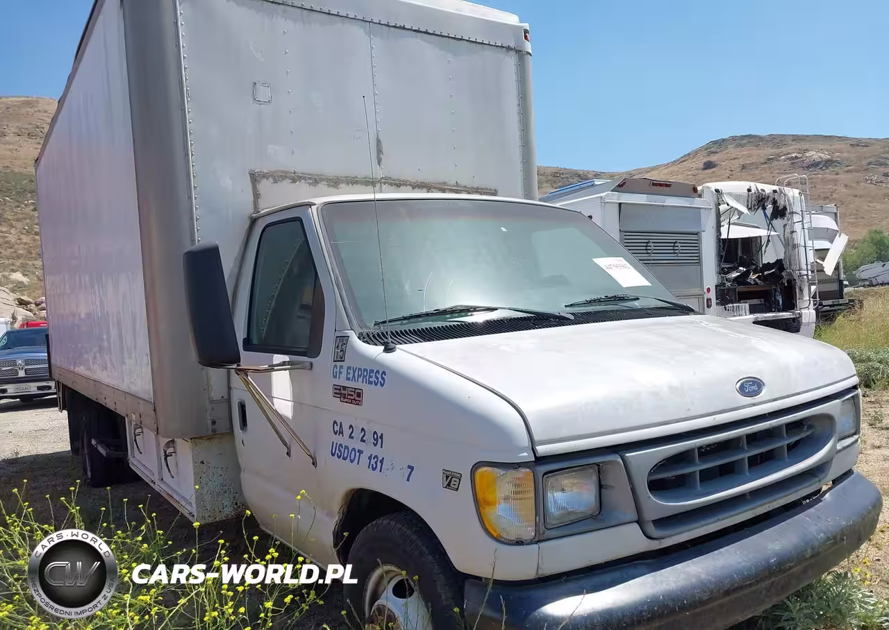 1999 Ford E-450 Comm. Cutaway Standard