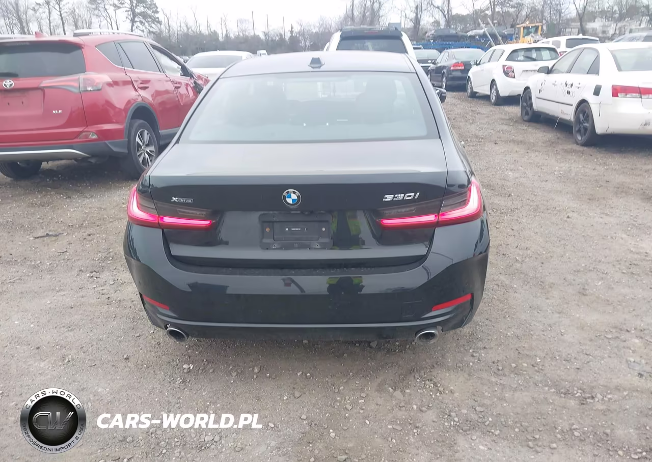 2024 BMW 330I xDrive VIN:3MW89FF06R8E37651 - 16