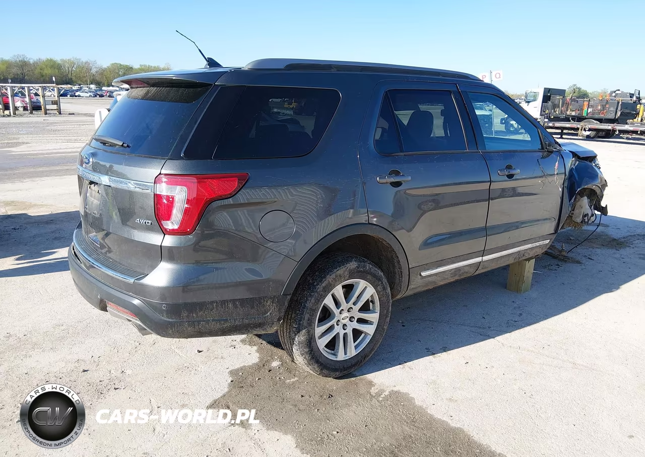 2018 Ford Explorer Xlt VIN:1FM5K8D80JGC54603 - 4