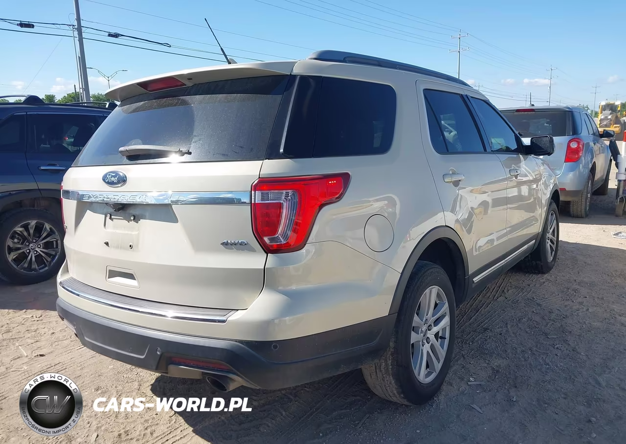 2018 Ford Explorer Xlt VIN:1FM5K8D89JGB93803 - 4