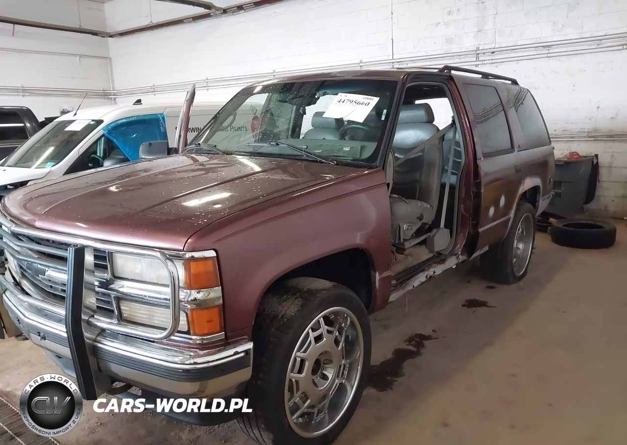 1996 Chevrolet Tahoe K1500 VIN:1GNEK13R2TJ371487 - 2