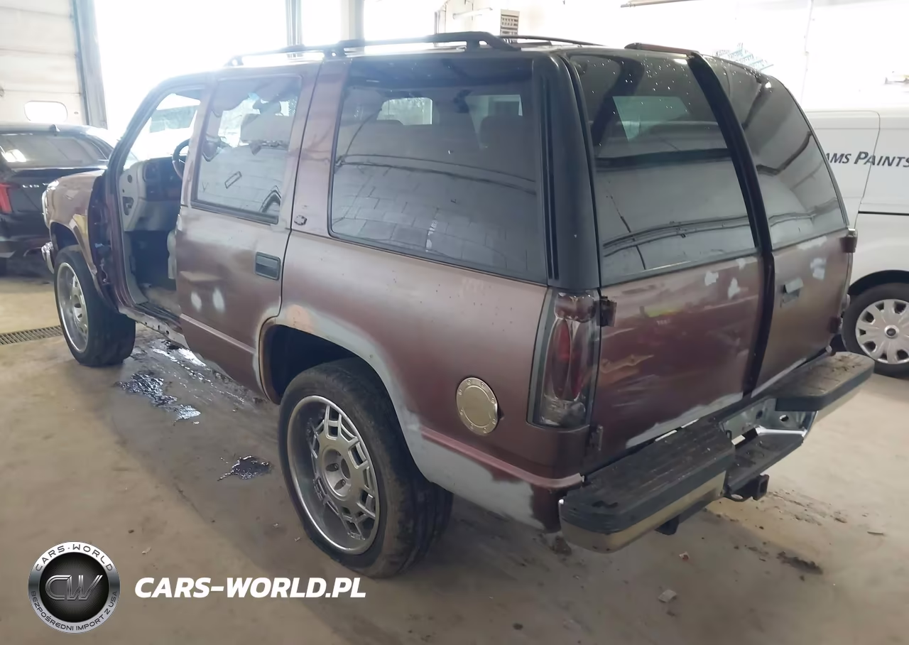 1996 Chevrolet Tahoe K1500 VIN:1GNEK13R2TJ371487 - 3