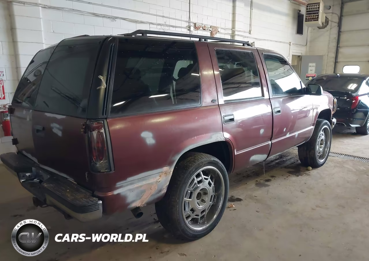 1996 Chevrolet Tahoe K1500 VIN:1GNEK13R2TJ371487 - 4