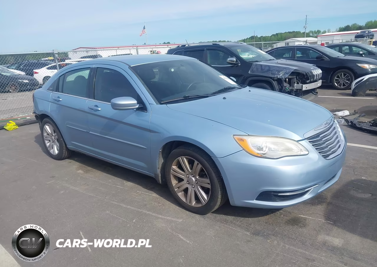 2013 Chrysler 200 Touring