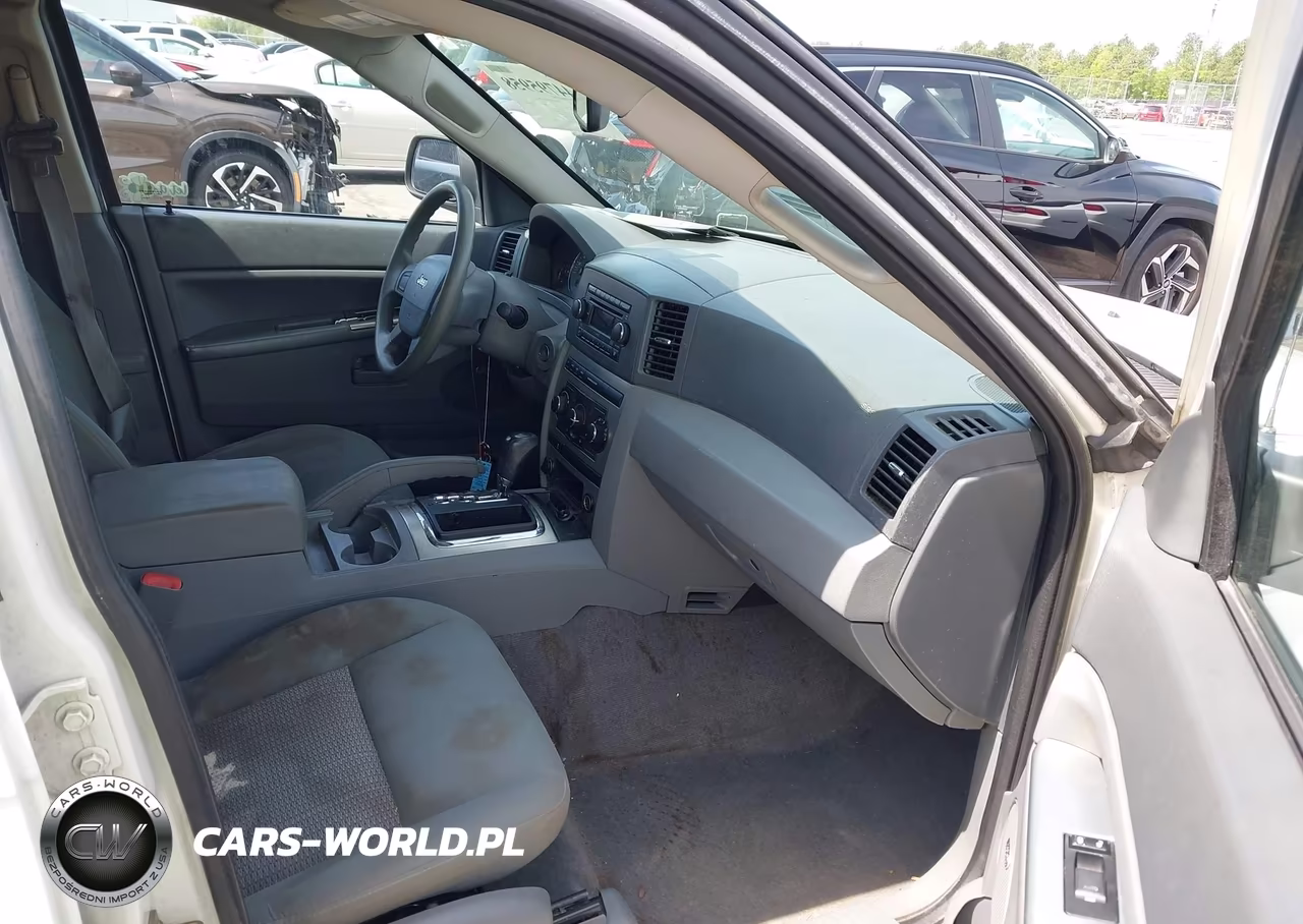 2007 Jeep Grand Cherokee Laredo VIN:1J8GS48K17C538715 - 5