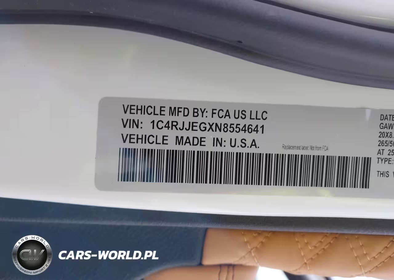 2022 Jeep Grand Cherokee L Summit 4X2 VIN:1C4RJJEGXN8554641 - 9
