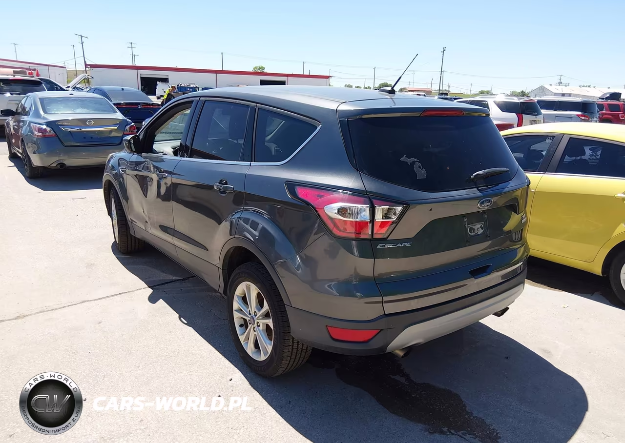 2017 Ford Escape Se VIN:1FMCU9GD8HUC96383 - 3