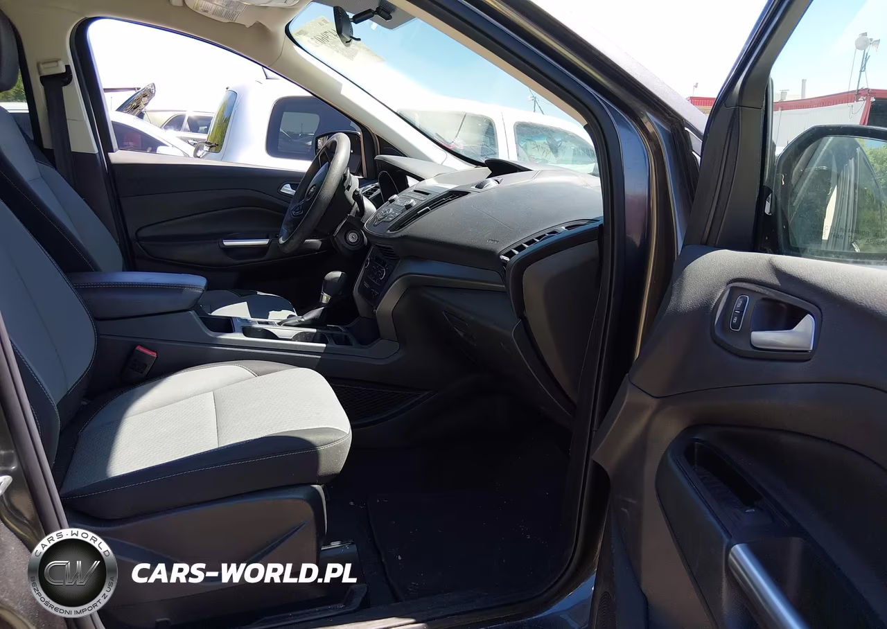 2017 Ford Escape Se VIN:1FMCU9GD8HUC96383 - 5