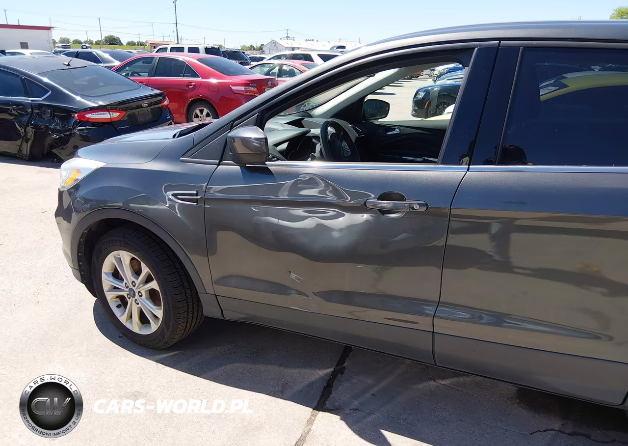 2017 Ford Escape Se VIN:1FMCU9GD8HUC96383 - 6