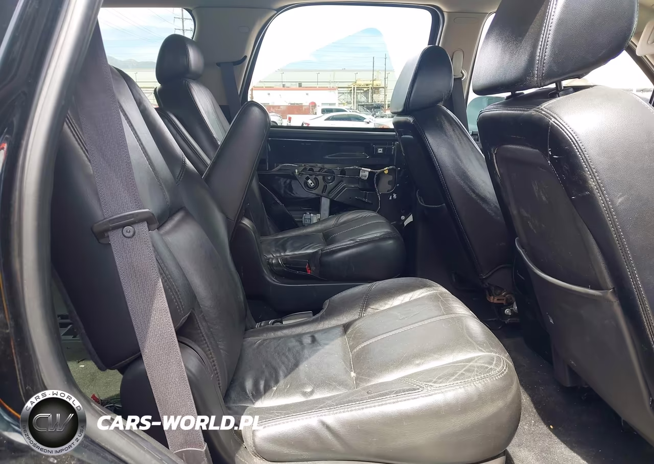 2007 Chevrolet Tahoe Ls VIN:1GNFC13097R318165 - 8