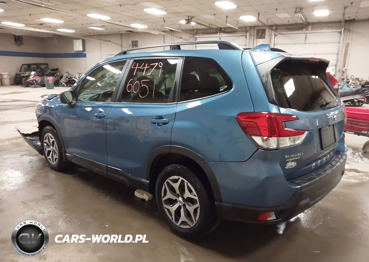 2020 Subaru Forester Premium VIN:JF2SKAJC7LH578928 - 3