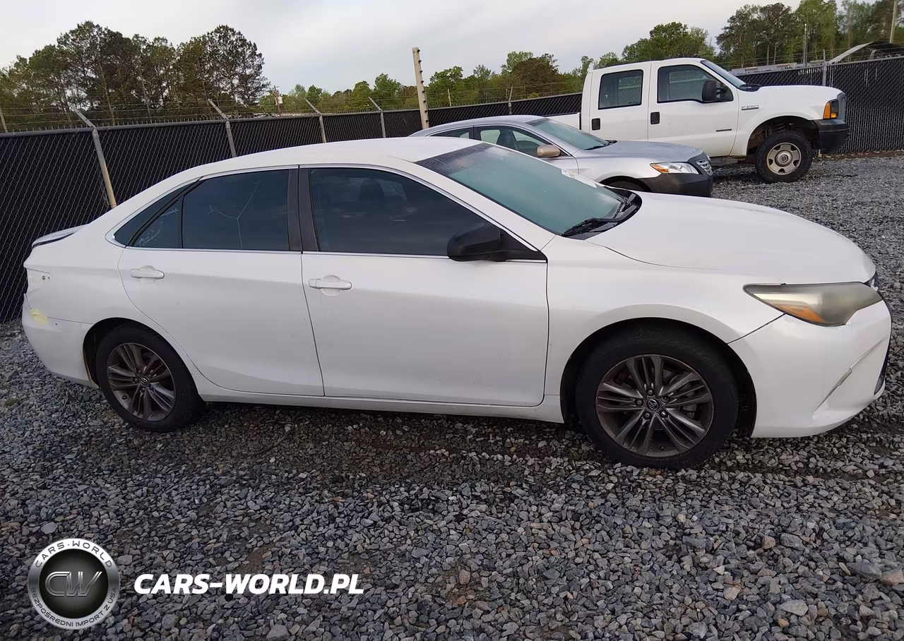 2015 Toyota Camry Se VIN:4T1BF1FK3FU895275 - 13