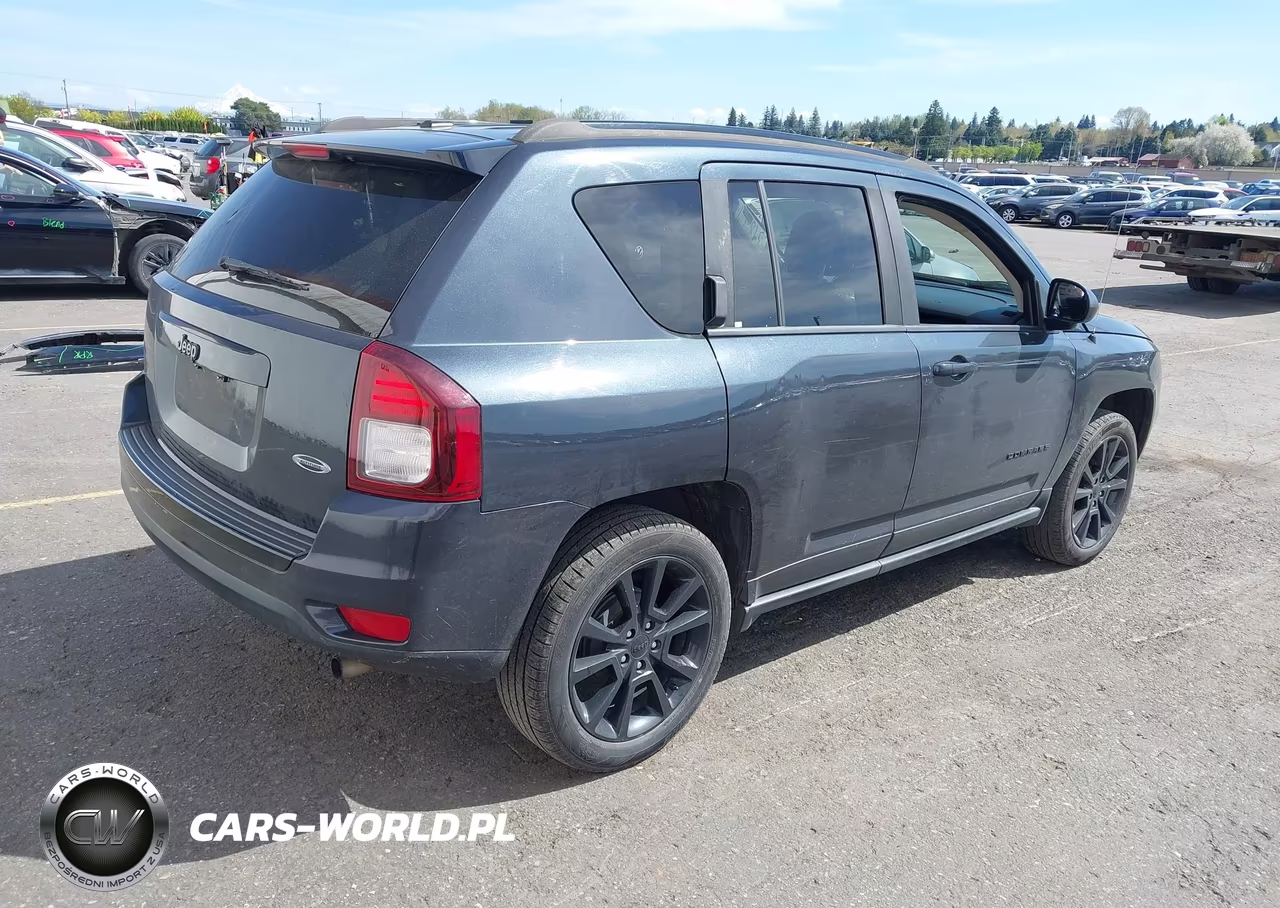 2015 Jeep Compass Altitude Edition VIN:1C4NJCBA5FD334861 - 4