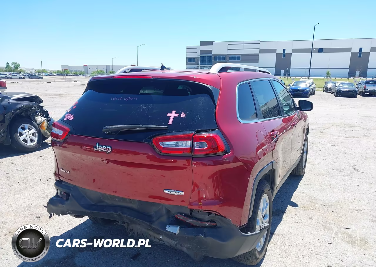 2015 Jeep Cherokee Latitude VIN:1C4PJMCB0FW599987 - 4