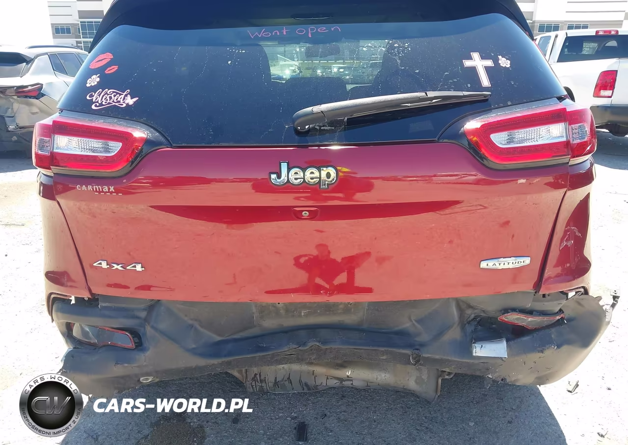 2015 Jeep Cherokee Latitude VIN:1C4PJMCB0FW599987 - 6