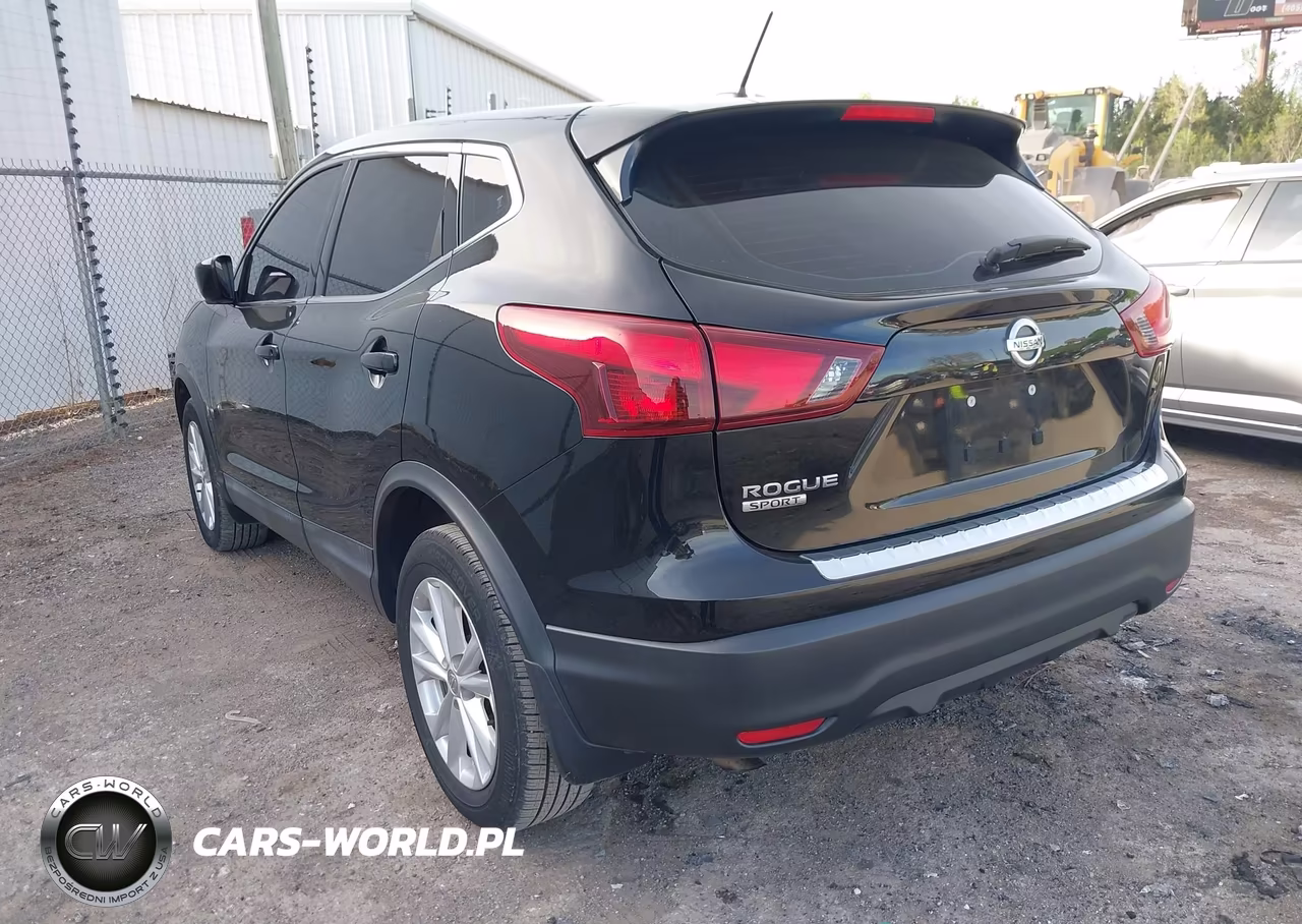 2018 Nissan Rogue Sport S VIN:JN1BJ1CP8JW196386 - 3