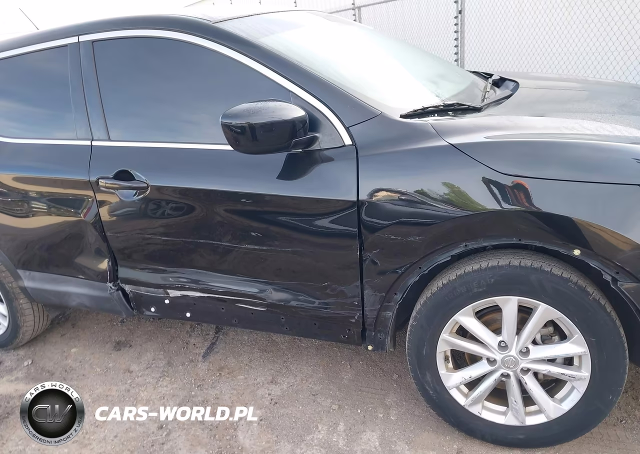 2018 Nissan Rogue Sport S VIN:JN1BJ1CP8JW196386 - 6