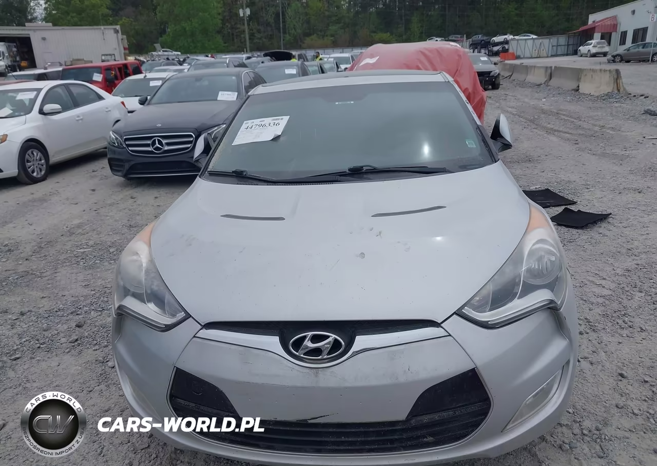 2015 Hyundai Veloster VIN:KMHTC6AD3FU241931 - 12