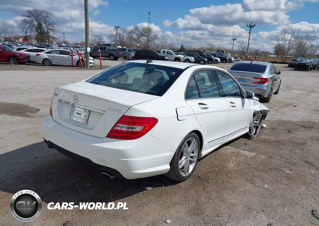 2013 Mercedes-Benz C 300 Sport 4Matic VIN:WDDGF8AB9DR284022 - 4