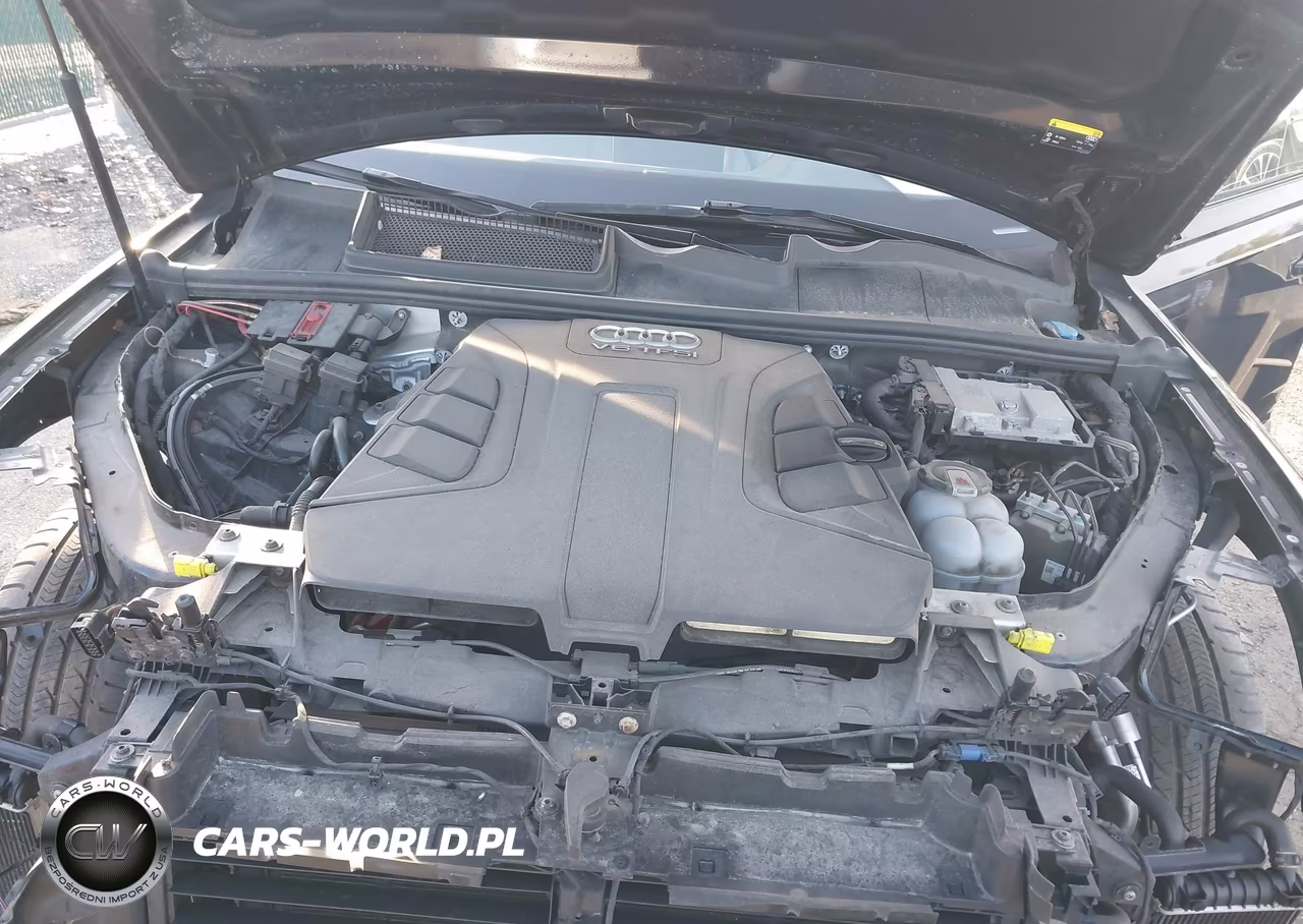 2018 Audi Q7 3.0T Premium VIN:WA1LAAF73JD007503 - 10