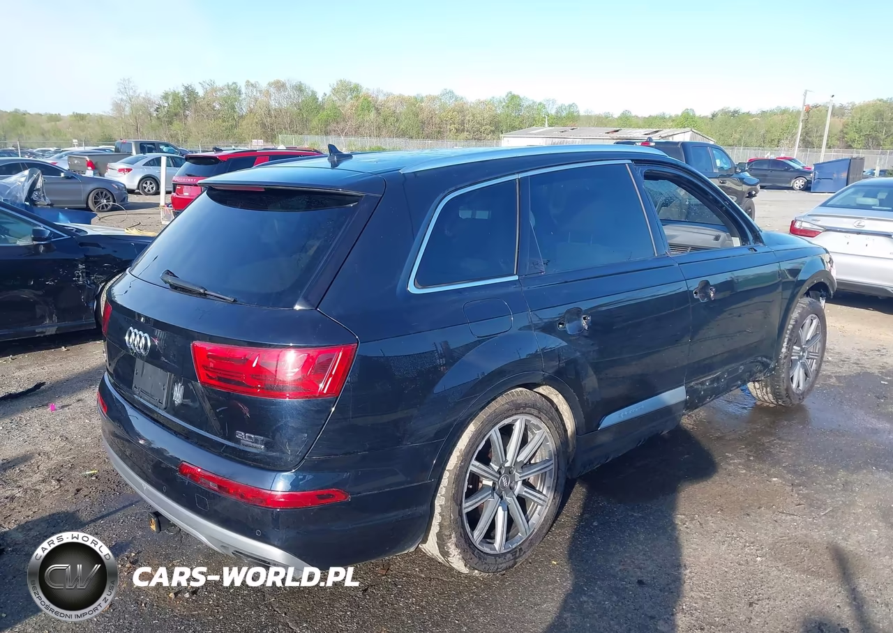 2018 Audi Q7 3.0T Premium VIN:WA1LAAF73JD007503 - 4